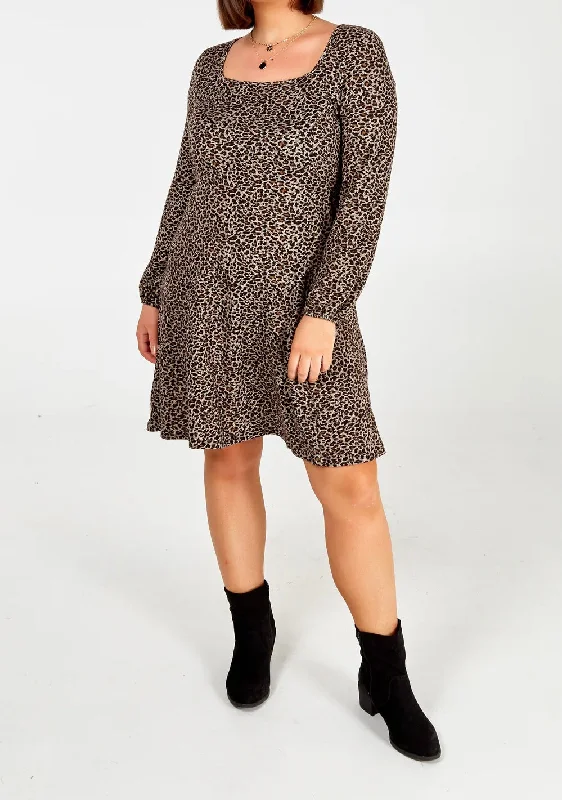 Curve Collection Stretchy Fine Knit Square Neck Leopard Print Midi Dress Fashionable Sheer Sleeve Midi Dress