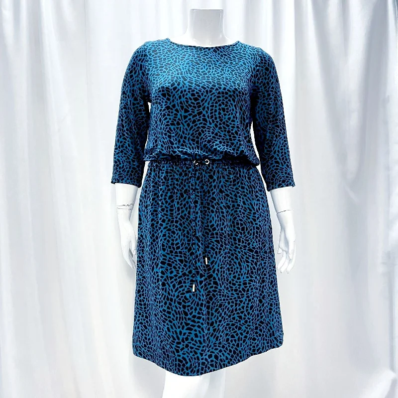 NWT Wmns CHICO'S Travelers Blue Giraffe Pattern Midi Dress Sz 12/14 MSRP$119 Comfortable Casual Midi Dress