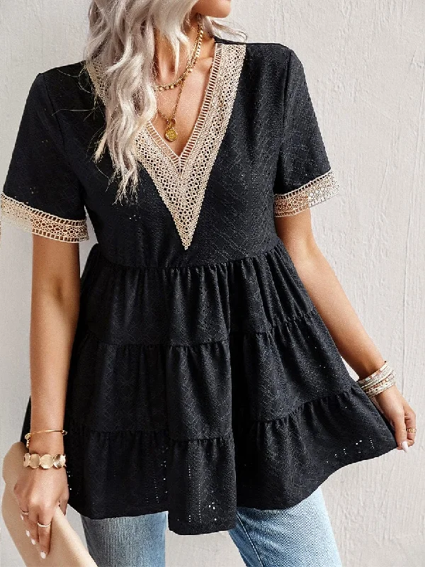 Short Sleeve Tiered Mini Dress with Lace Detail Fashionable Boho-Chic Mini Dress