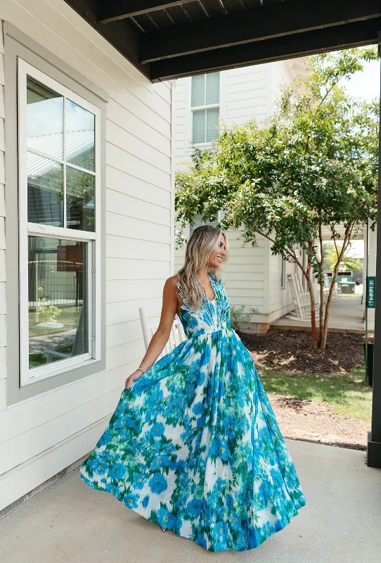 Josephine Maxi Dress - White/Blue Comfortable Maxi Dress with Belt