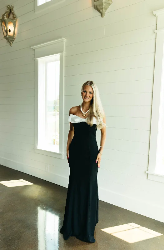 Marilyn Maxi Dress - Black/White Elegant Wraparound Maxi Dress