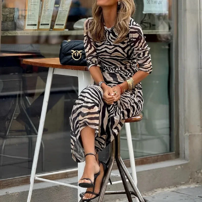 Women Ramadan /Eid Fashion Zebra Printed Long Sleeve Maxi Dress Comfortable Fit-and-Flare Maxi Dress