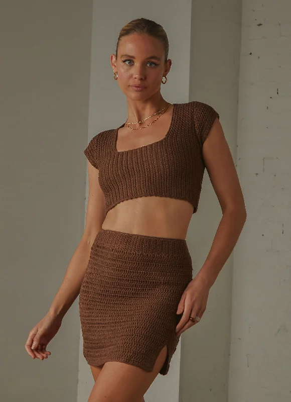 Summer Style Crochet skirt - Choc Brown pleated skirt texture